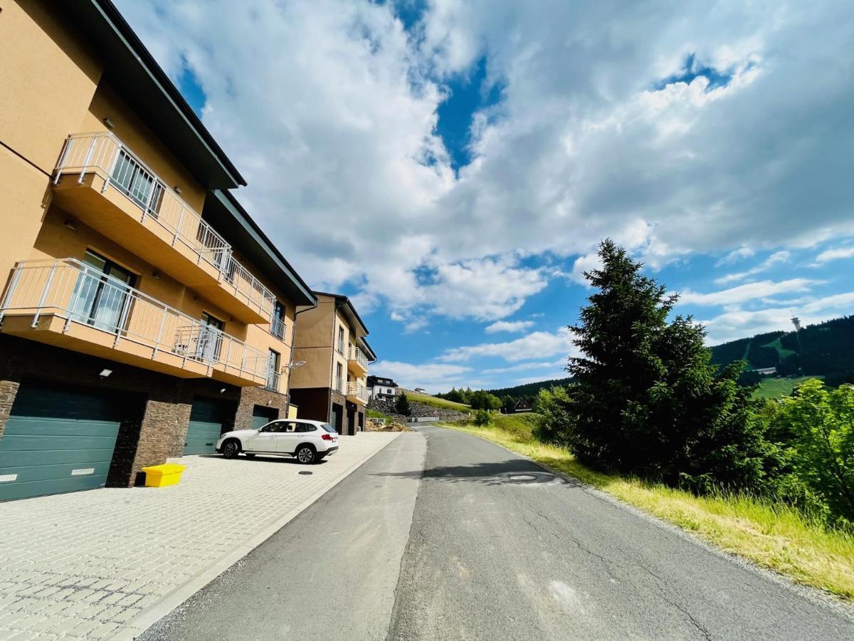 Apartmány Na Výhledech Loučná pod Klínovcem Esterno foto
